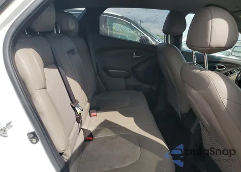 2015 Hyundai Tucson Gls z USA, uszkodzony, nr VIN KM8JTCAF9FU982060